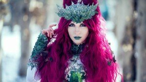 winter-poison-ivy-cosplay-1