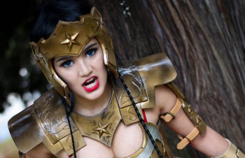 wonder-woman-cosplay-featured